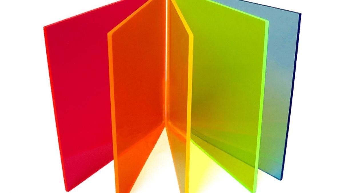 color and transparency of acrylic sheets