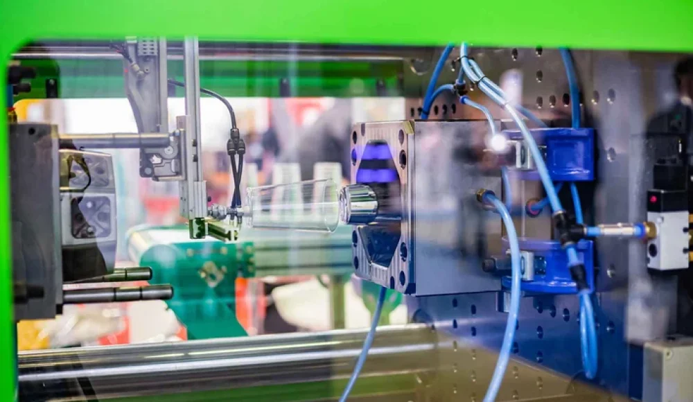 Automated Quality Checks in Plastic Injection Molding Automated Quality Checks in Plastic Injection Molding